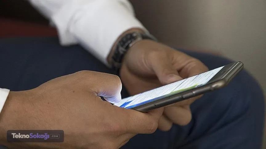 1- iPhone 17