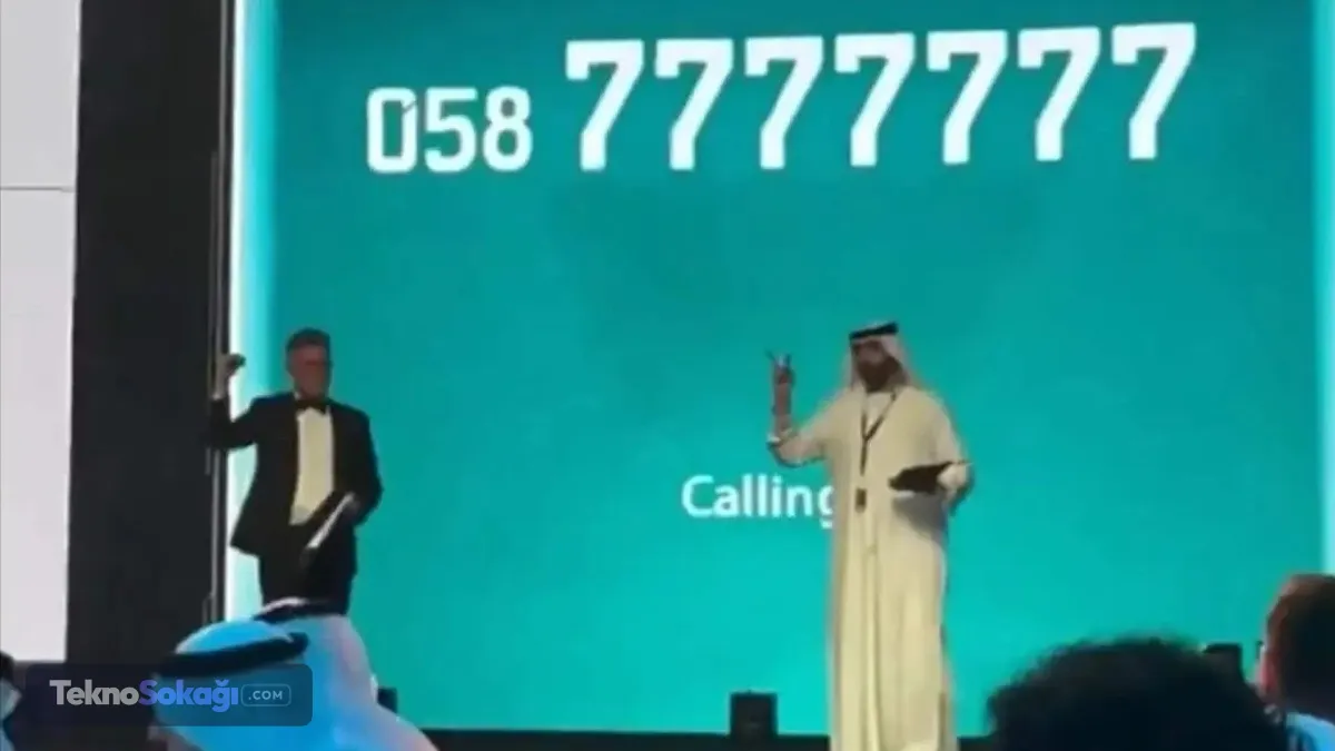 Milyonlarca liralık gelir açlıkla mücadeleye gidecekAkıllara durgunluk veren bu astronomik harcamaların ardında ise küresel çapta büyük bir insani yardım operasyonu bulunuyor. Dubai Emiri Şeyh Muhammed bin Raşid el Maktum'un vizyonuyla hayata geçirilen bu özel müzayede, zenginlerin prestij rekabetini anlamlı bir iyilik hareketine dönüştürdü. Birkaç saat içinde tamamlanan organizasyonun sonunda, tüm satışlardan elde edilen ve 425 milyon lirayı aşan devasa meblağ, dünya genelinde açlıkla ve yoksullukla mücadele eden insanların yararına kullanılmak üzere özel bir fona devredildi. 