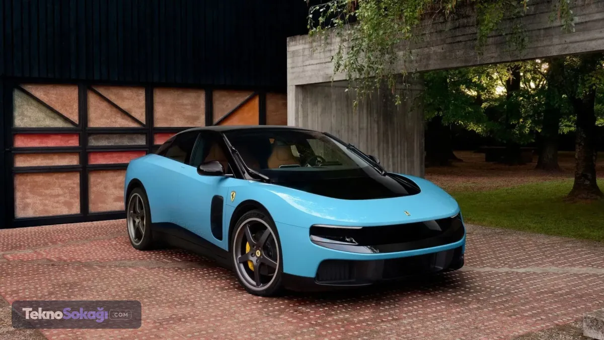 İtalya merkezli lüks spor otomobil üreticisi Ferrari, otomotiv tarihinde önemli bir adım atarak ilk tamamen elektrikli modelini tanıttı. “Ferrari Luce” adı verilen araç, Roma’da düzenlenen lansmanla otomobil dünyasına sunuldu.550 bin euro başlangıç fiyatına sahip olan model, performans özellikleriyle dikkat çekti. Açıklamalara göre Luce, 1000 beygir gücünün üzerinde bir performans üretiyor ve 0’dan 100 kilometre hıza yalnızca 2.5 saniyede ulaşabiliyor. Aracın maksimum hızı ise 310 kilometre olarak açıklandı.