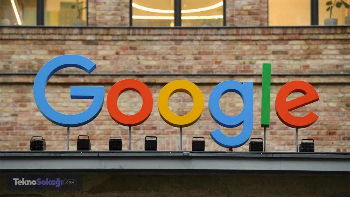 Arama motoru aktif bir dijital asistana dönüşüyorGoogle'ın tanıttığı bu yeni yaklaşım, aramayı pasif bir bilgi erişim aracı olmaktan çıkarıp aktif görevler yürüten bir dijital asistan haline getiriyor. Örneğin bir kullanıcı, sisteme bir görsel yükleyerek söz konusu ürünün stili, rengi veya fiyat aralığı üzerinden yönlendirilmiş sonuçlara anında ulaşabilecek. 