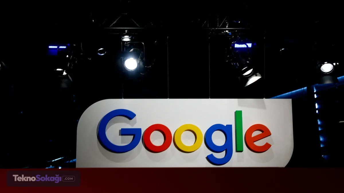 &nbsp;Google yönetimi, tüm bu yenilikçi işlemlerde kullanıcı onay mekanizmasının ve gizliliğinin sıkı bir şekilde korunacağının altını çizdi. Öte yandan baştan aşağı yeniden tasarlanan Gemini uygulaması da "Gemini Live" ve kişiselleştirilmiş günlük özet gibi yepyeni özelliklerle genişletildi.