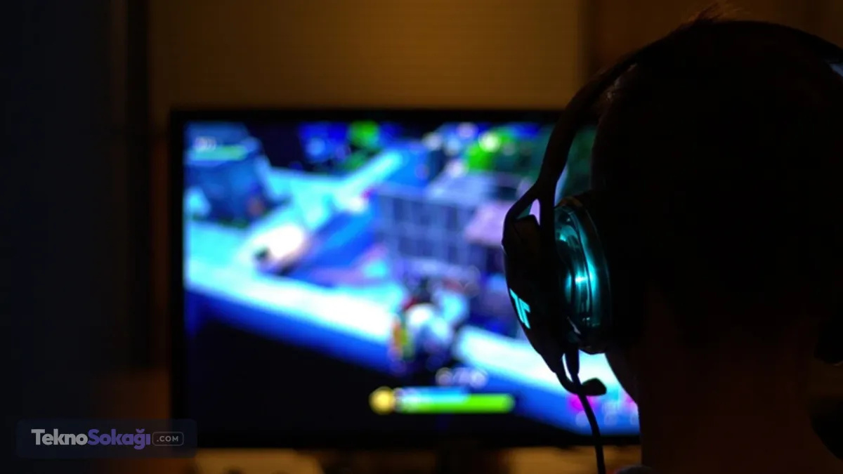 Half-Life, CS:Go ve Dota gibi oyuncuların yapımcısı Valve'nin sahip olduğu çevrim içi oyun satın alma platformu Steam, kullanıcılarına dönemsel olarak indirimler düzenliyor. Milyonlarca oyunun fiyatında bu dönemlerde yüzde 90'lara varan düşüş gözlemleniyor. Steam'in bir sonraki büyük indirim dönemi olan yaz indirimlerinin tarihi gündem oldu.