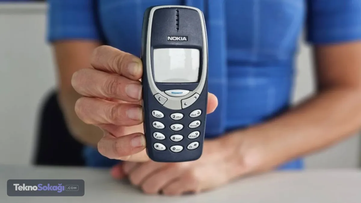 Gelirler uçuşa geçti, yatırım hedefi 600 milyar dolarGerçekleştirilen bu kabuk değişimi, firmanın ciro rakamlarında da kendisini açıkça gösterdi. Nokia'nın yapay zeka ve bulut bilişim müşterilerinden elde ettiği net satış gelirleri, yıllık bazda yüzde 49 gibi rekor bir artış kaydetti. Şirketin optik ağlar segmentindeki büyümesi ise yüzde 20 olarak gerçekleşti.