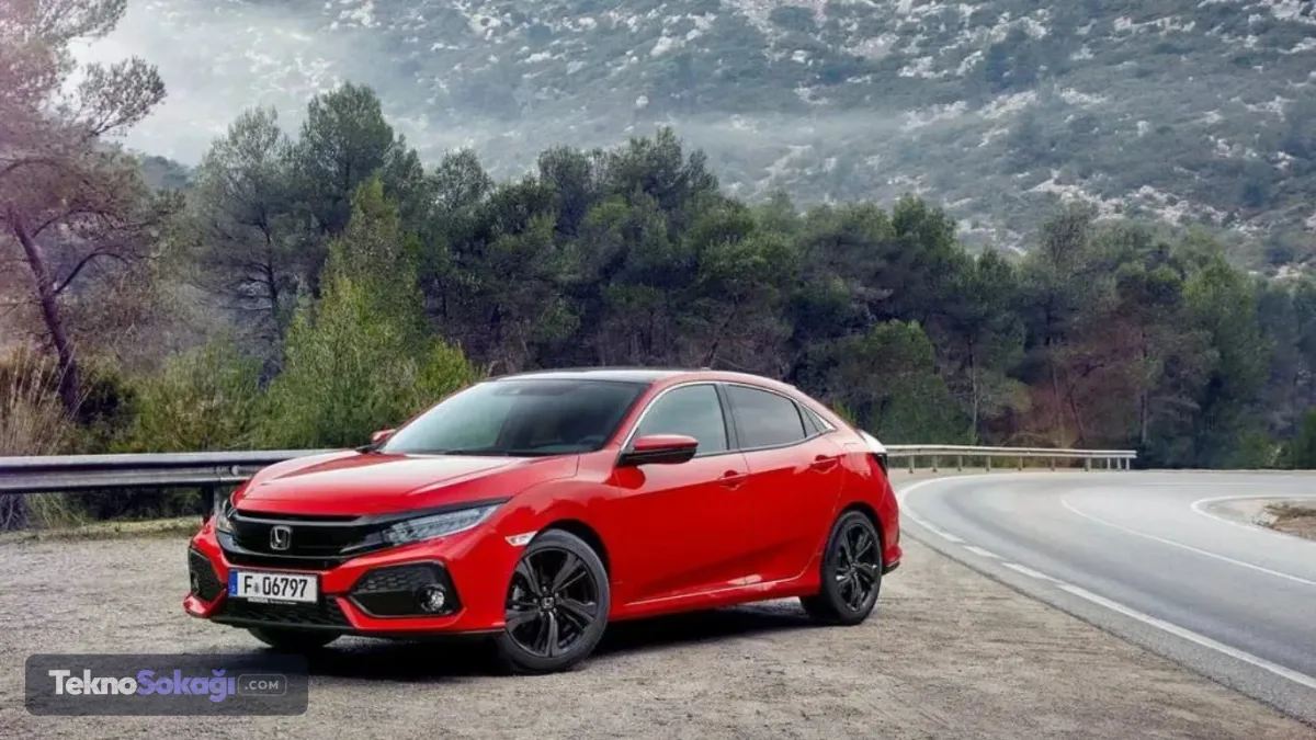 2. Honda Civic (1.6 Benzin)Bir diğer Japon efsanesi olan Civic, sunduğu sorunsuz sürüş deneyimiyle biliniyor. Motor ömrü oldukça uzun olan bu model, kaliteli fabrikasyon işçiliği sayesinde kronik arızalardan uzak bir kullanım vaat ediyor.