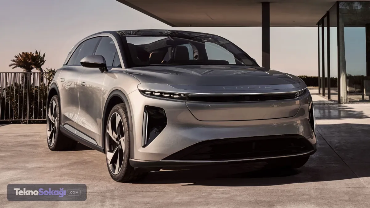 Elektrikli araç üreticisi Lucid Motors, yeniden yapılanma kapsamında ABD'deki iş gücünün yüzde 18'ini azaltma kararı aldı. Şirket, Arizona'daki fabrikasında ikinci üretim vardiyasını da sonlandırırken, bu yıl içindeki ikinci toplu işten çıkarma sürecini başlattı.