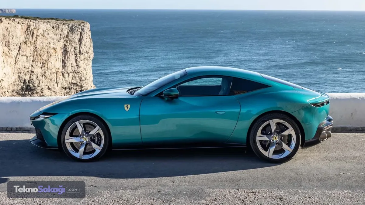 Dünyanın en köklü otomotiv markalarından Ferrari, Roma modelinin halefi olarak geliştirdiği ve zarafet ile yüksek performansı harmanlayan yeni Grand Tourer (GT) modeli Amalfi'yi Türkiye'deki sahipleriyle buluşturuyor.