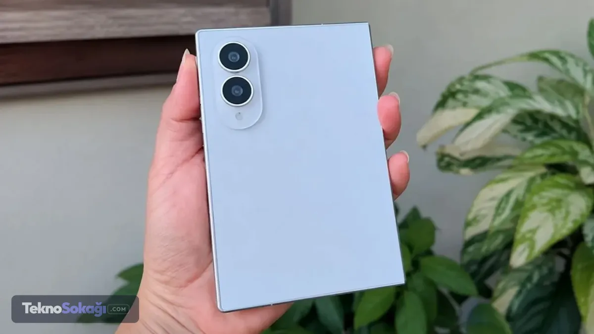 Samsung katlanır telefon