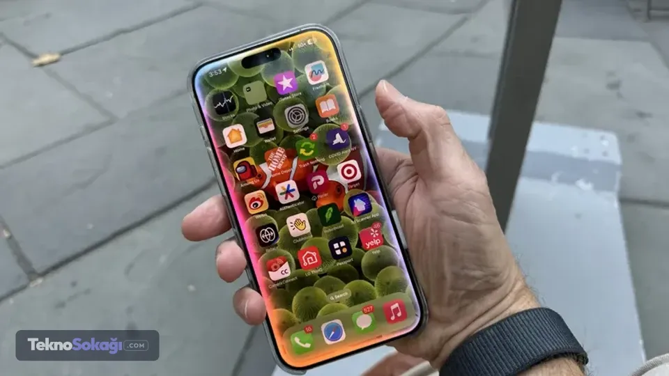 Siri'nin Zayıf Performansı: Apple'ın Yapay Zeka Stratejisi Nereye Gidiyor?