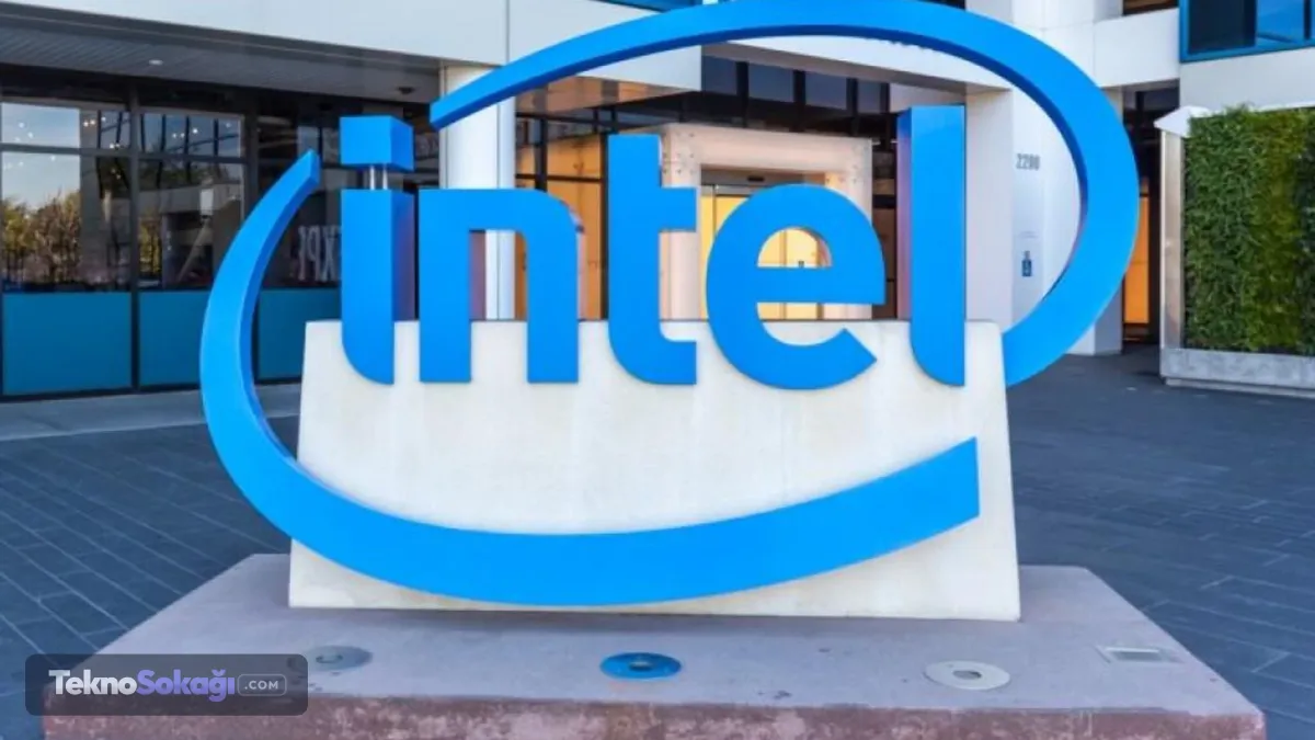 Dünyanın en büyük elektronik üreticilerinden Foxconn ve yarı iletken devi Intel, yüksek donanım gerektiren yapay zeka ihtiyaçlarına yanıt verebilmek amacıyla güçlerini birleştirdiklerini resmen duyurdu.