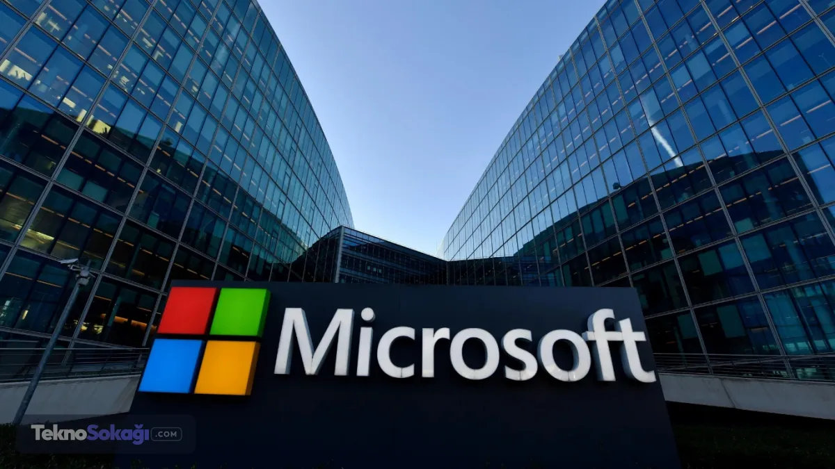 Microsoft, yapay zeka altyapısını güçlendirmek amacıyla Chevron ile Batı Teksas’ta milyarlarca dolarlık ortaklığa imza attı. Anlaşma kapsamında yeni veri merkezi kampüsü kurulurken, enerji altyapısına yönelik büyük ölçekli bir proje de hayata geçirilecek.