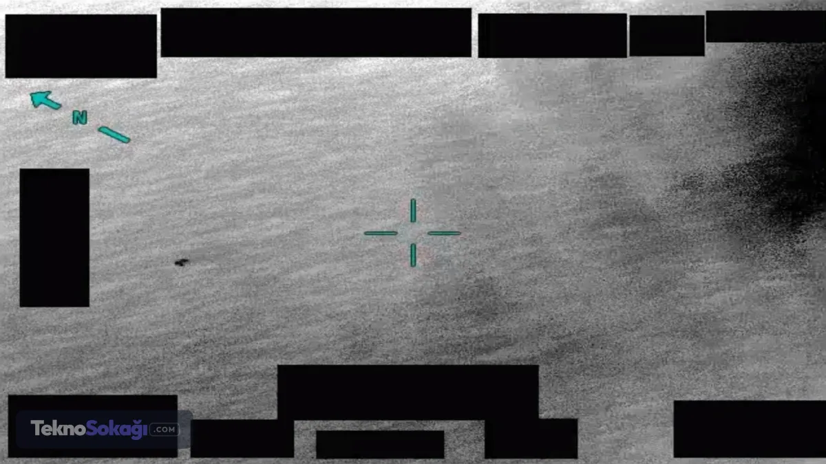 Toplamda 19 video, 14 belge, 4 ses kaydı ve 3 görselden oluşan 40 yeni dosya Pentagon, NASA, CIA, FBI ve Enerji Bakanlığı arşivlerinden derlendi. Belgelerin yayımı, eski Başkan Donald Trump’ın seçilen hükümet kayıtlarının gizliliğinin kaldırılmasına yönelik kararnamesine dayanıyor.