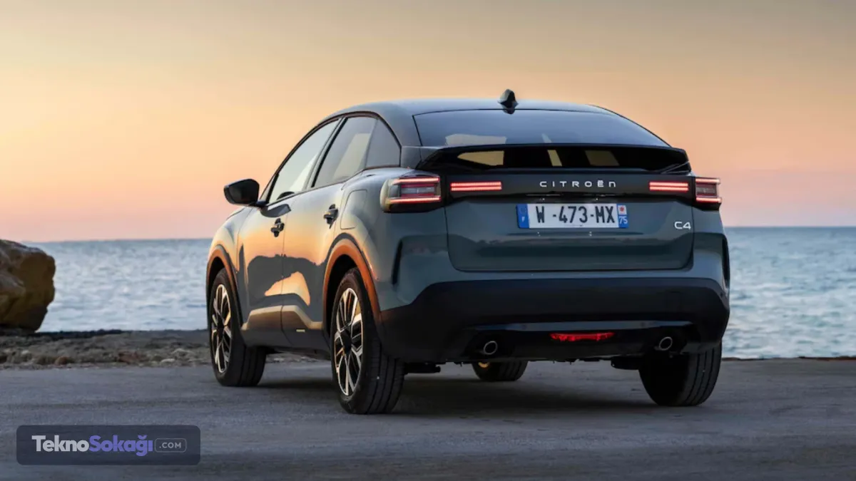 Citroen Elektrikli e-C4 fiyat listesi Temmuz 2026115 kW Elektrikli Motor Max: 2.295.000 TLCitroen C4 Hybrid 145 fiyat listesi Temmuz 20261.2 Hybrid 145 eDCS6 You: 2.060.000 TL1.2 Hybrid 145 eDCS6 Max: 2.170.000 TL