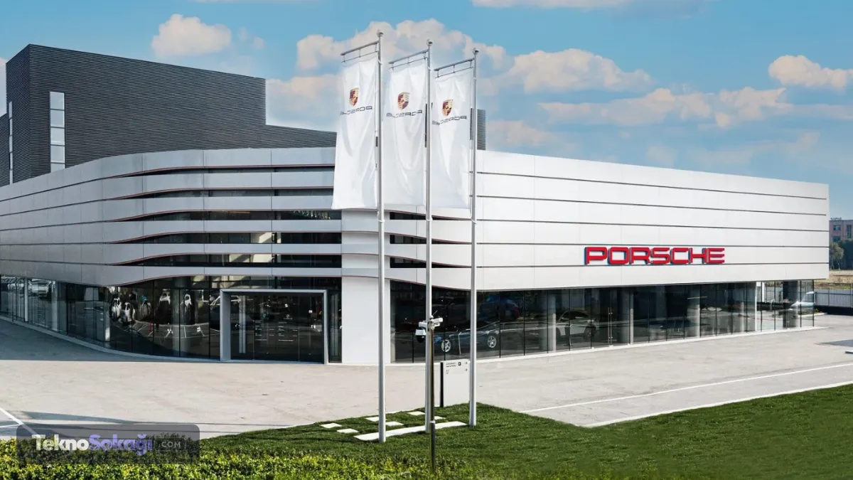IT-home kaynaklı ve CarNewsChina kaynaklı haberlerde, Porsche; Wuhu, Jining, Huai'an ve Nanning şehirlerindeki dört yetkili bayisini 30 Haziran itibarıyla kapattı. Şirket, mevcut müşterilerinin servis hizmetlerini nasıl sürdüreceğine dair çalışmalarına devam ediyor.