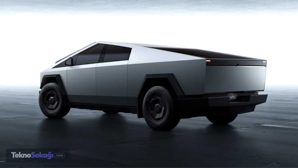 ABD'de mobil araç çağırma platformunda sürücülük yapan bir kişi, 2024 model Tesla Cybertruck Foundation Series çift motorlu aracıyla yalnızca bir yılda yaklaşık 160 bin kilometre yol katetti. Yoğun kullanımın ardından ortaya çıkan bakım maliyeti ise elektrikli otomobil kullanıcıları arasında geniş yankı uyandırdı.