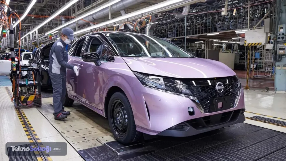 Yeni mimari 2029'da kullanılacakNissan ve Honda tarafından geliştirilecek ortak elektronik mimarinin 2029 mali yılından itibaren şirketlerin kendi araçlarında kullanılmaya başlanması hedefleniyor. İki şirket, ortak mimari sayesinde Ar-ge süreçlerini hızlandırmayı ve teknoloji yatırımlarının verimliliğini artırmayı amaçlıyor.
