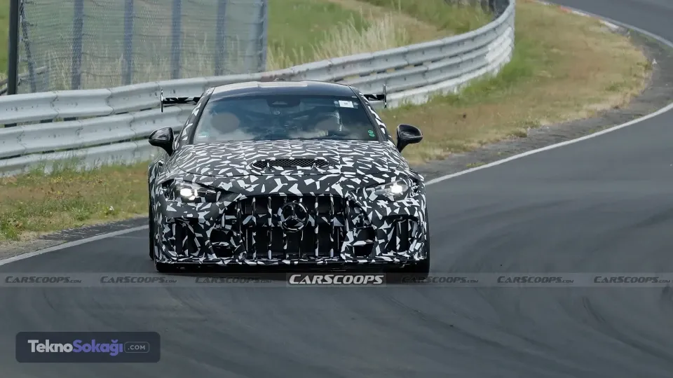 Pistlerin yeni canavarı sahneye çıkıyor! Nürburgring'de yakalandı, V8 motoruyla tozu dumana kattı: İşte Mercedes-AMG CLE 63 Mythos