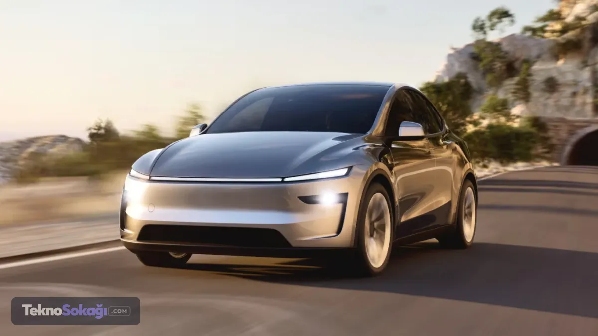 Elektrikli otomobil üreticisi Tesla'nın Ağustos 2026 dönemine ait Türkiye fiyat listesi belli oldu. Markanın Türkiye'deki öne çıkan modeli Model Y, farklı motor ve çekiş seçenekleriyle satışa sunuluyor. Tesla Model Y'nin fiyatları; versiyon, donanım ve teslimat süreçlerine bağlı olarak değişiklik gösterebiliyor.