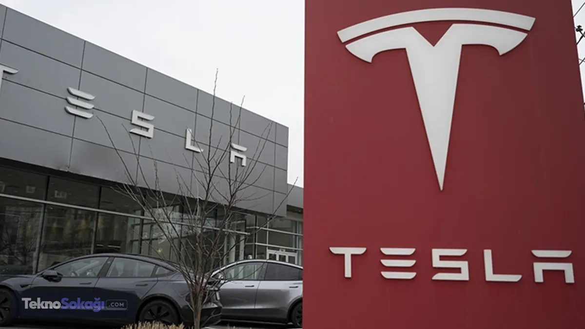 NHTSA, temmuz ayında direksiyon kontrolünün kaybına yol açabilecek süspansiyon arızası ihbarları üzerine yaklaşık 1,2 milyon Tesla aracı hakkında ön inceleme başlattığını duyurmuştu.