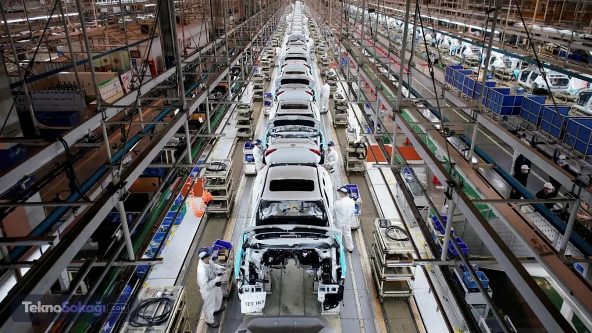 TOGG'a rakip geliyor: Yeni yerli otomobil için Ferrari, BMW'nin tasarımcısıyla anlaşıldı!