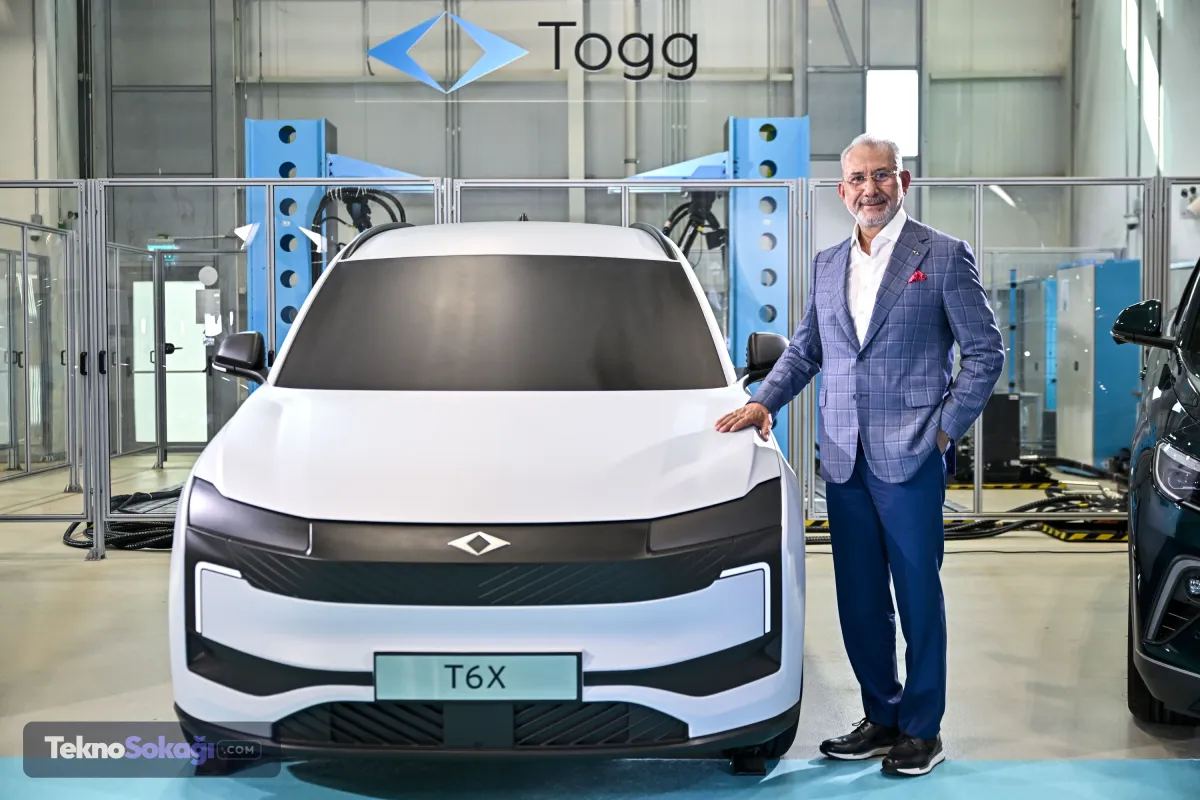 Togg Yönetim Kurulu Başkanı Fuat Tosyalı, yerli otomobil Togg'un yeni modeli T6X'e ilişkin heyecan verici detayları paylaştı.