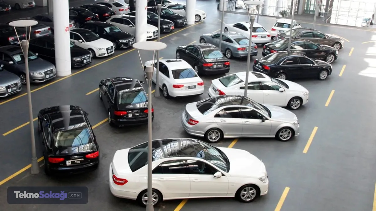 4. Renault Symbol 0.9/1.0 TCe LPGLPGŞehir içi: 7,5–8,5 LŞehir dışı: 5,5–6,5 LKarma: 6,5–7,5 LBenzinŞehir içi: 6,5–7,5 LŞehir dışı: 4,5–5,5 LKarma: 5,3–6,3 L