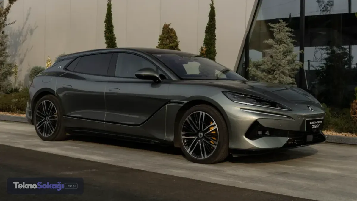 Z9 GT satışlarını artırdıZ9 GT'nin Çin'deki satış performansı da Denza'nın model ailesine yönelik ilgiyi artırıyor.Shooting brake modelinin aylık perakende teslimatları mart ayında 712 adetken haziranda 6.025'e yükseldi. Temmuz ayında ise 5.344 adet satış gerçekleştirildi.Z9 GT'nin Denza'nın toplam satışları içerisindeki payı yüzde 29,6 seviyesine ulaştı.
