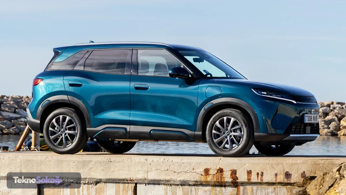 BYD'den bin kilometrelik SUV: Elektriği bitse bile yola devam ediyor