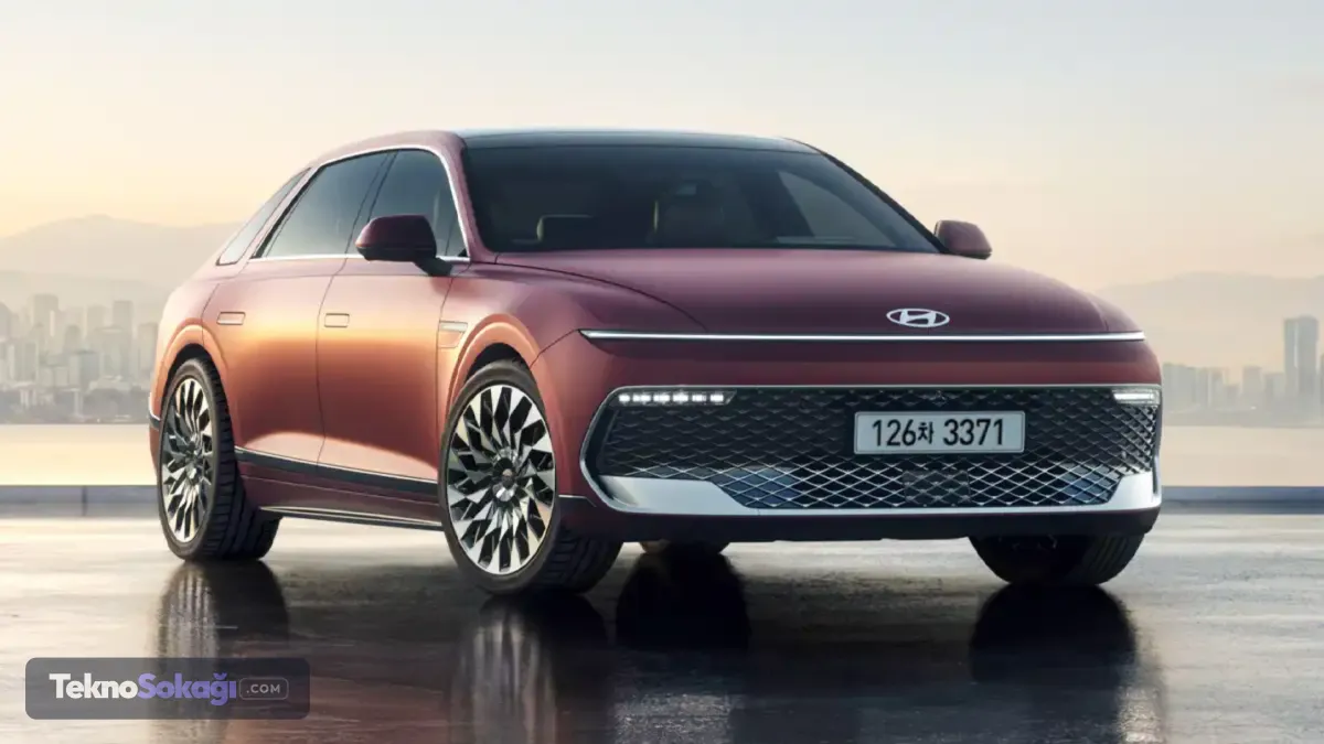 239 beygirlik hibrit sistem kullanılıyorYeni Hyundai Grandeur Hybrid'in kaputunun altında Smartstream 1.6 litrelik turbo beslemeli benzinli motor bulunuyor.Bu motor, 47,7 kW gücündeki elektrik motoru ve 6 ileri otomatik şanzımanla birlikte çalışıyor. Hibrit sistem toplamda 239 beygir güç ve 379 Nm tork üretiyor.Model, tam dolu yakıt deposu ve bataryasıyla birlikte 920 kilometreye kadar menzil sunuyor.