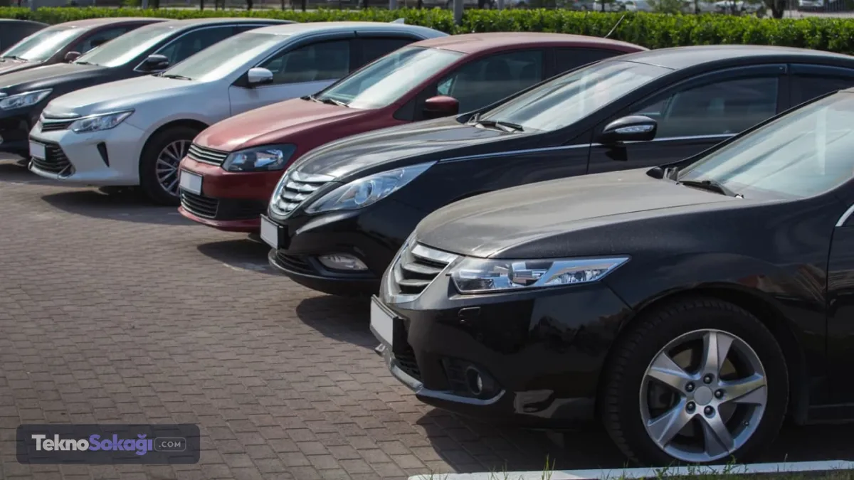 Renault MeganeOrtalama satış süresi: 1-7 günNissan QashqaiOrtalama satış süresi: 5-7 gün