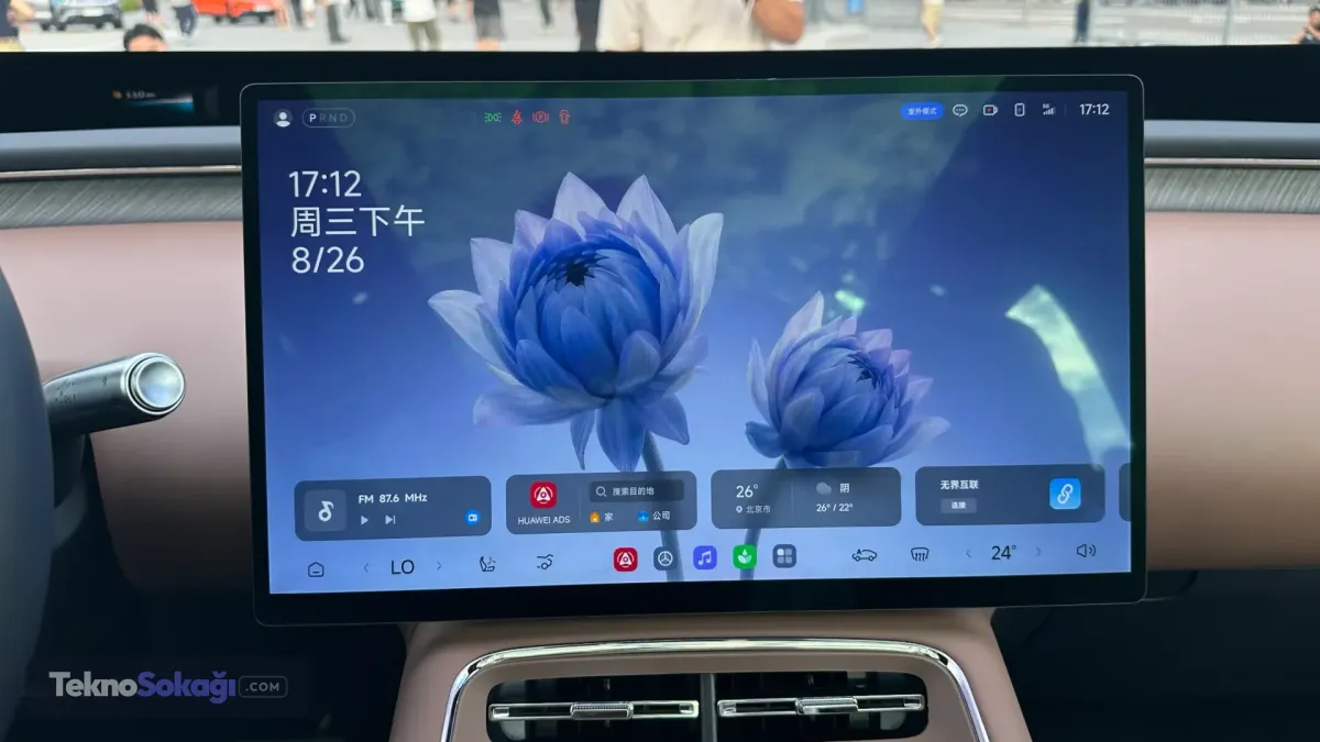 5 metreyi aşan gövde, 0,251 Cd sürtünme katsayısıArcfox'un Arc-Flow tasarım diliyle şekillendirdiği Alpha T7, coupe tarzı bir SUV gövdesine sahip.Otomobil 5.020 milimetre uzunluk, 1.996 milimetre genişlik, 1.685 milimetre yükseklik ve 3.040 milimetre aks mesafesiyle geliyor.Ön bölümde 1.700 milimetre uzunluğundaki Star Pupil LED ışık şeridi bulunuyor. Aracın aerodinamik sürtünme katsayısı ise 0,251 Cd olarak açıklandı.