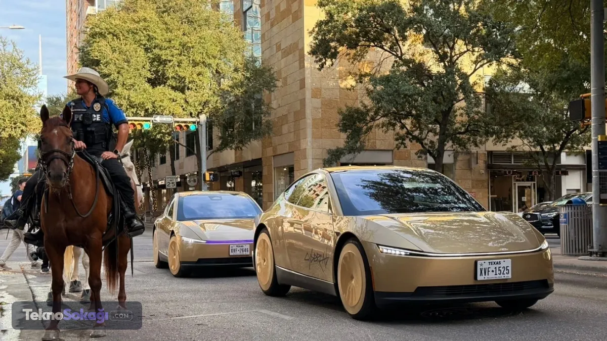 Tesla'nın direksiyonsuz otomobili Cybercab yollara çıktı! Fiyatı ve özellikleri dikkat çekti