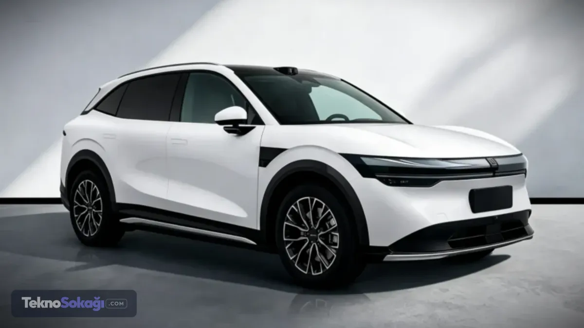 Boyutlar değişmediYeni versiyonun dış ölçülerinde ise önemli bir değişiklik yapılmadı.Zeekr 7X'in uzunluğu 4.825 mm, genişliği 1.930 mm, yüksekliği ise donanıma göre 1.656 veya 1.666 mm olarak kayıtlara geçti. Dingil mesafesi 2.925 mm seviyesinde kalıyor.Model için 255/50 R19, 265/45 R20 ve 265/40 R21 olmak üzere üç farklı lastik ölçüsü listelendi.Ön bölümde dört pistonlu sabit fren kaliperleri, çift renkli tavan ve tavan rayları gibi donanımlar da seçenekler arasında yer alıyor.